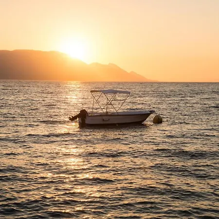 Apartment Resort * コマルナ