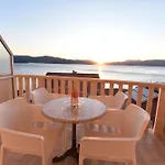 Apartment Resort * Комарна