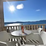 Apartment Resort شقة *