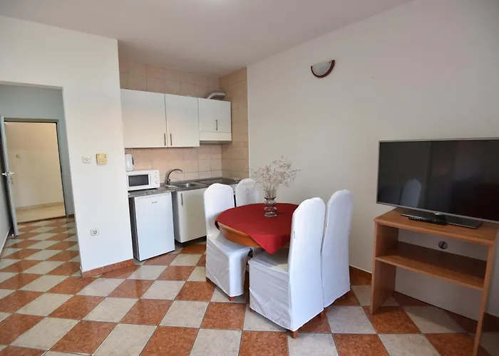 아파트 Apartment Resort *